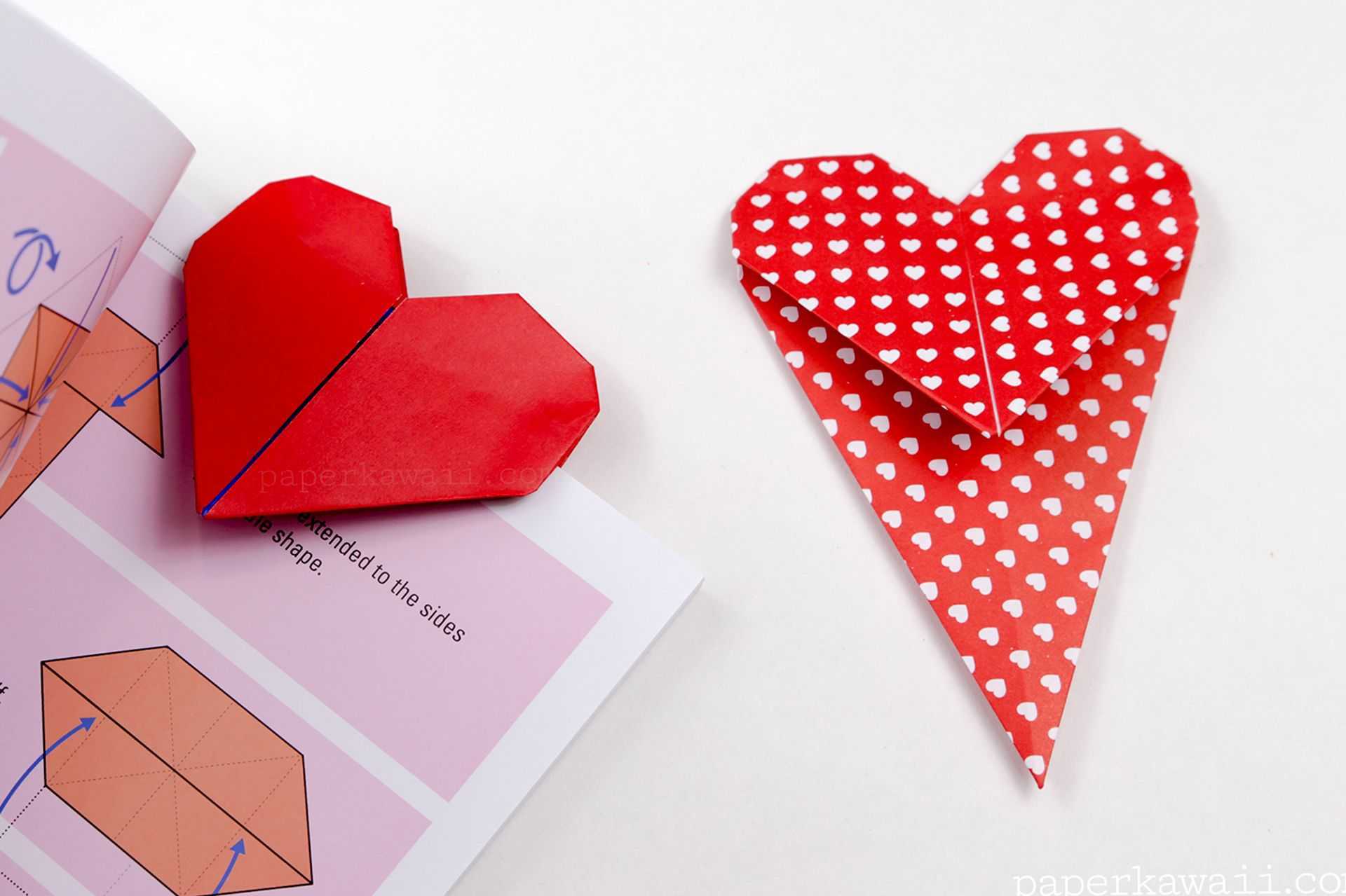 Что можно сделать из бумаги для девочек. Оригами сердечко. Закладка сердечко. Маленькие сердечки из бумаги. Объемные сердечки.