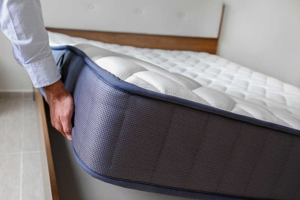 Как часто нужно менять матрас на кровати: срок службы в зависимости от наполнителя