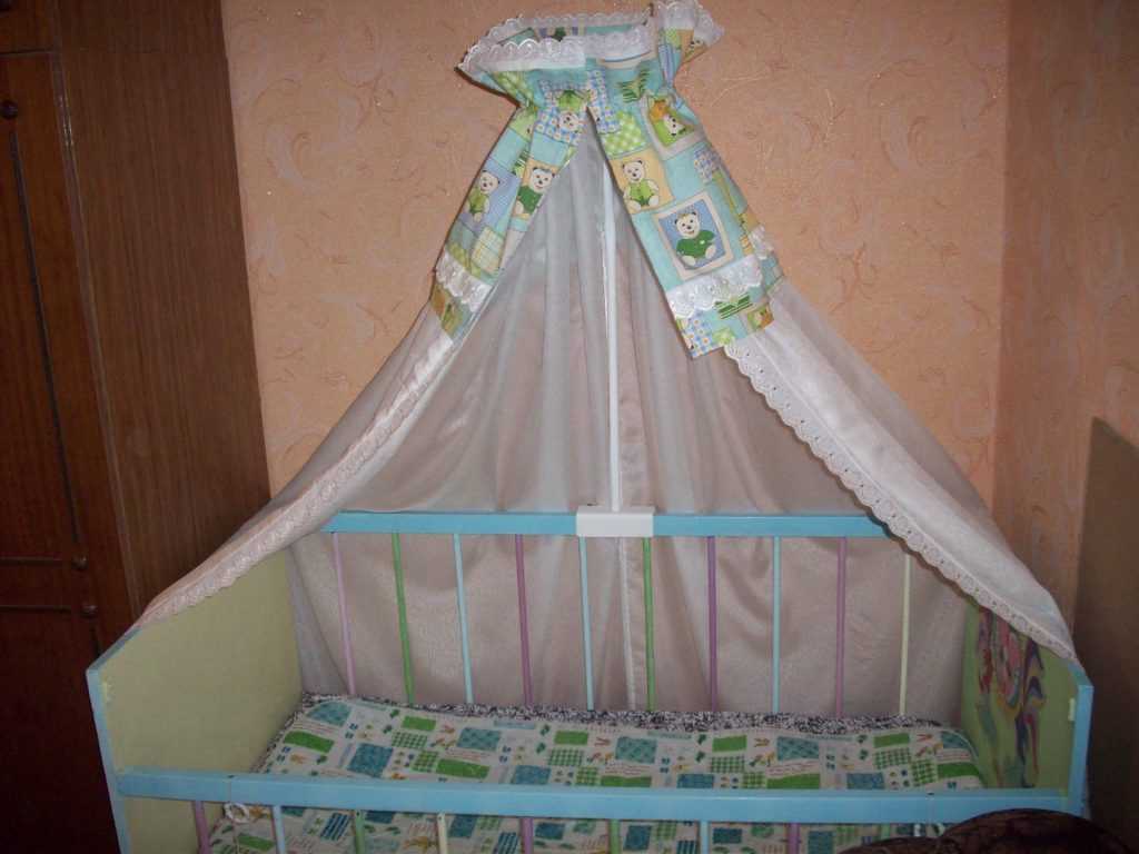 Балдахин на детскую кроватку: полезные рекомендации, выкройка и пошив изделия своими руками
