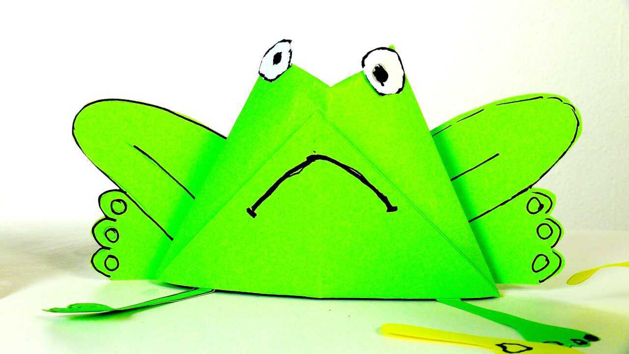 Лягушка из бумаги. Оригами. Бумажная лягушка. Голова лягушки из бумаги. Оригами лягушка объемная.